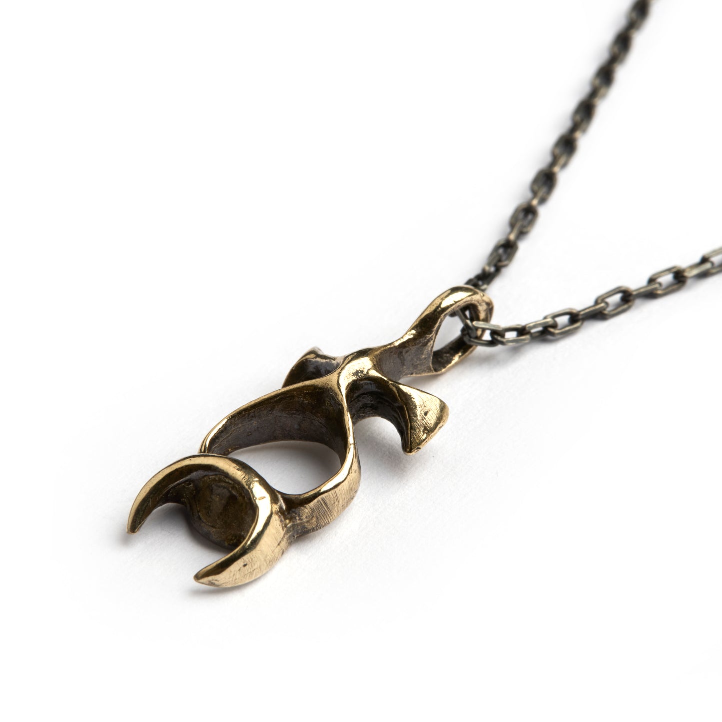 MONAS SILVER CHAIN BRONZE TALISMAN
