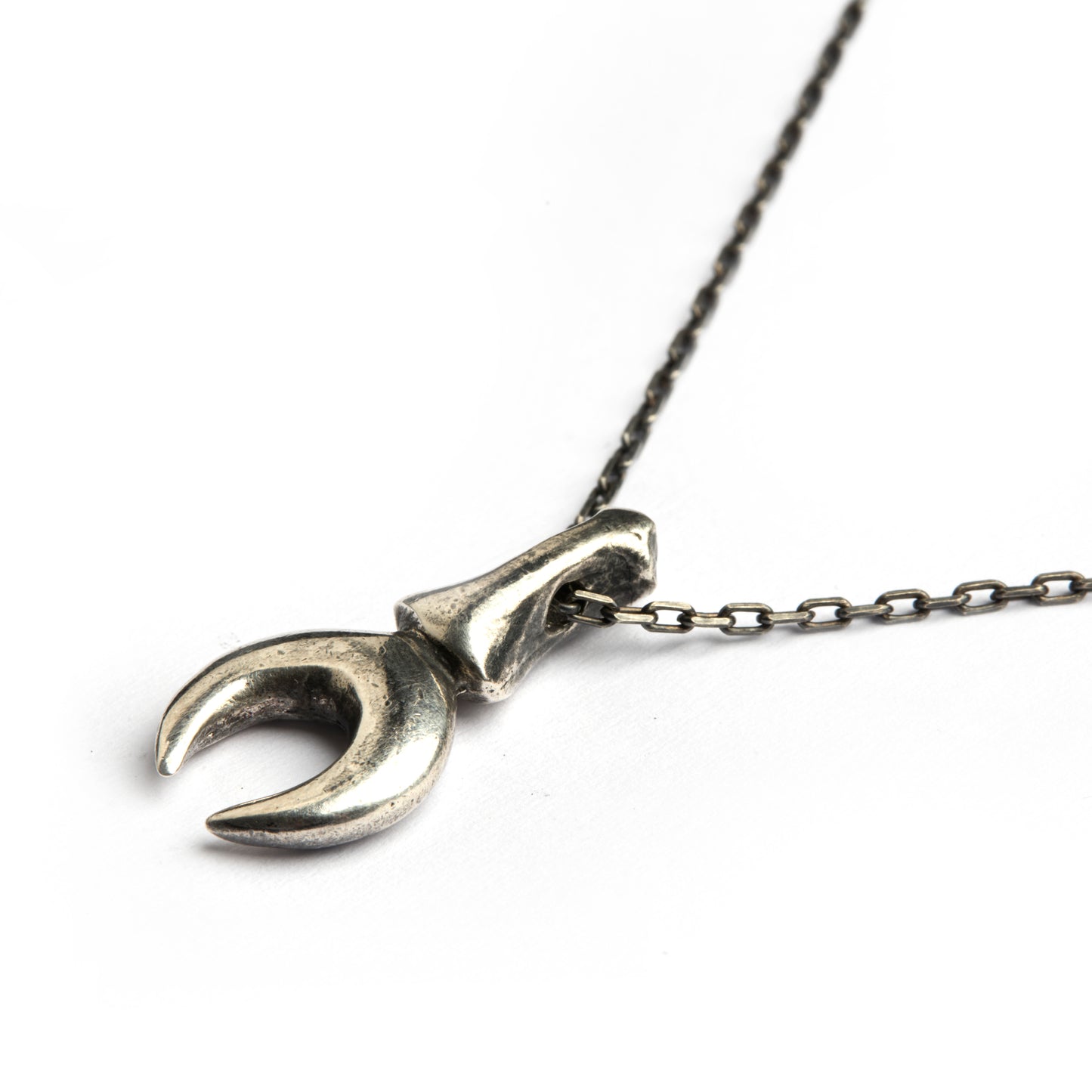 LUNA SILVER CHAIN SILVER-PLATE TALISMAN
