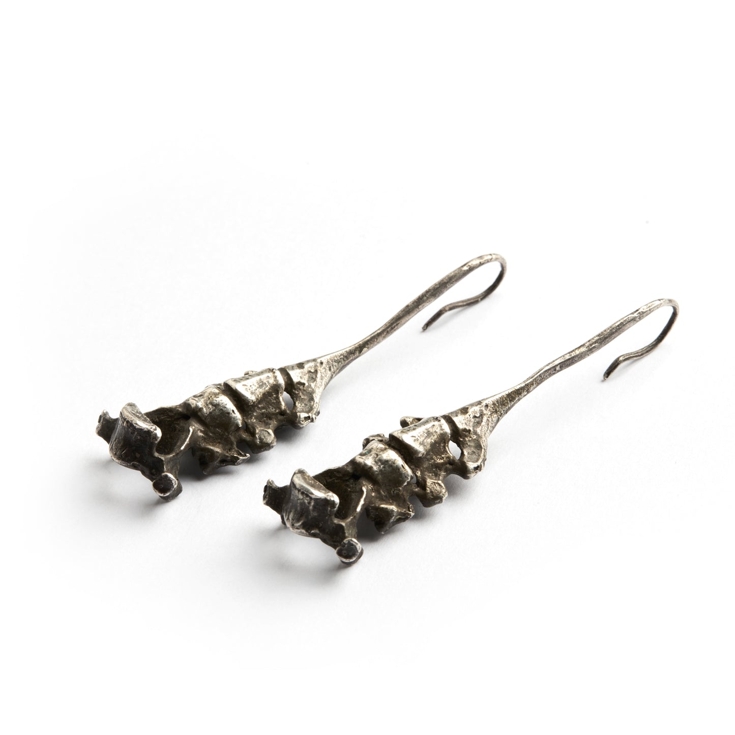 ATARAXIA SILVER-PLATE EARRING